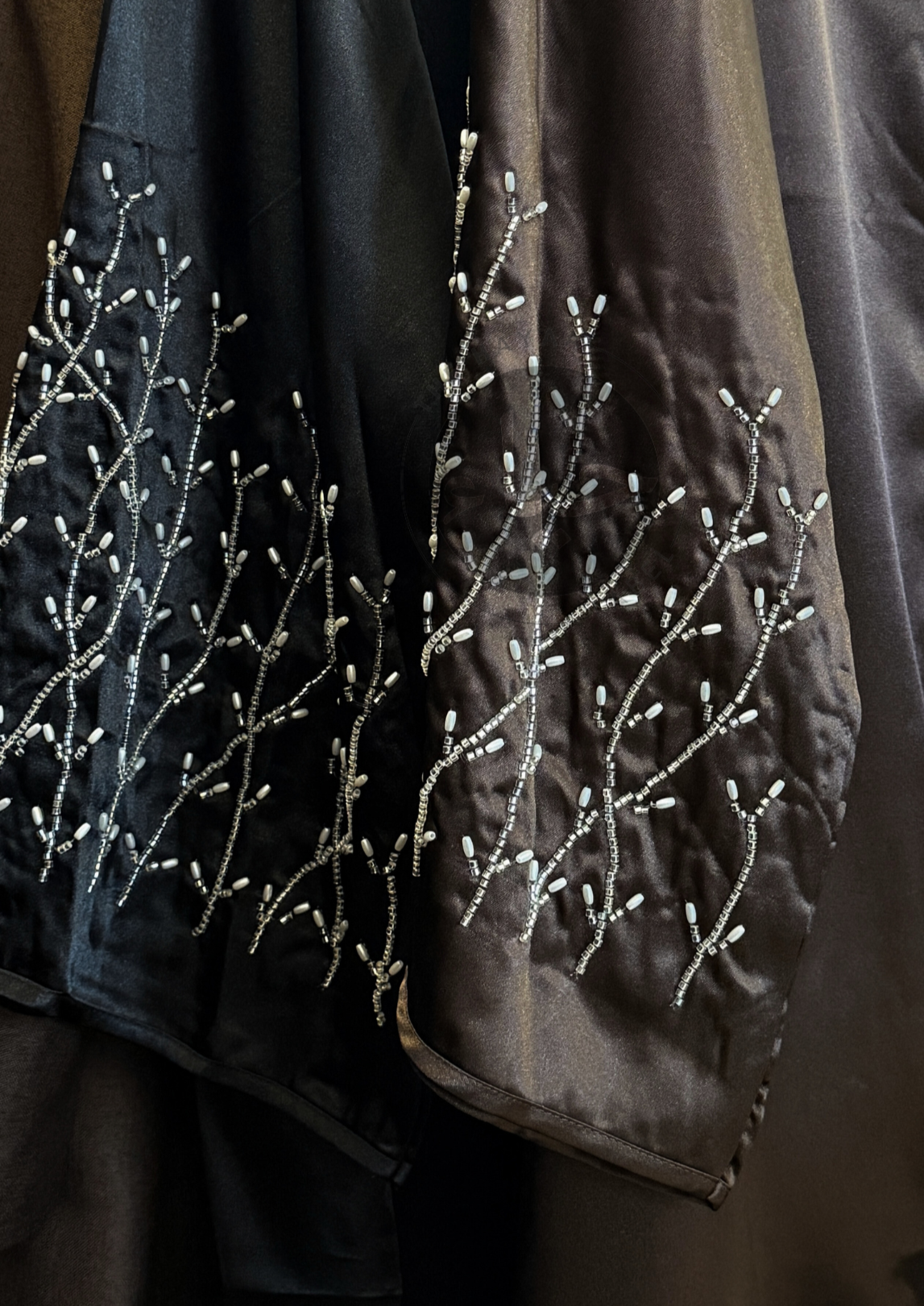 Beaded sleeve abaya